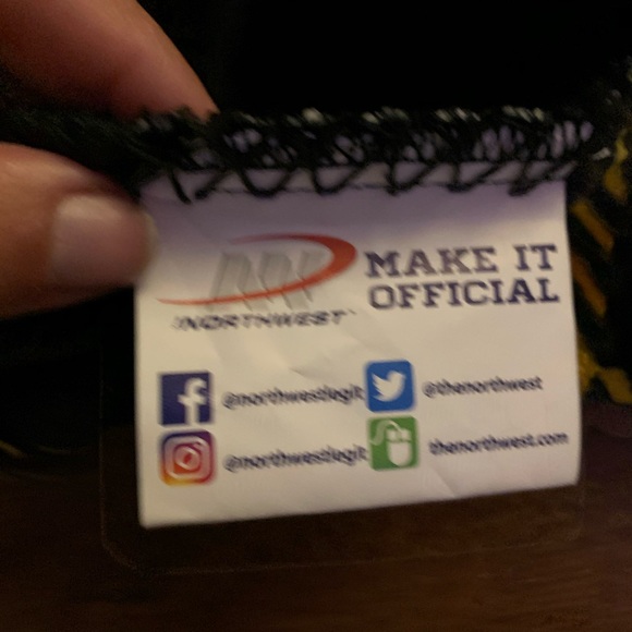 Steelers throw blanket - Picture 2 of 2